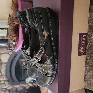 Clarks Ashland Spin Q Womens shoes
